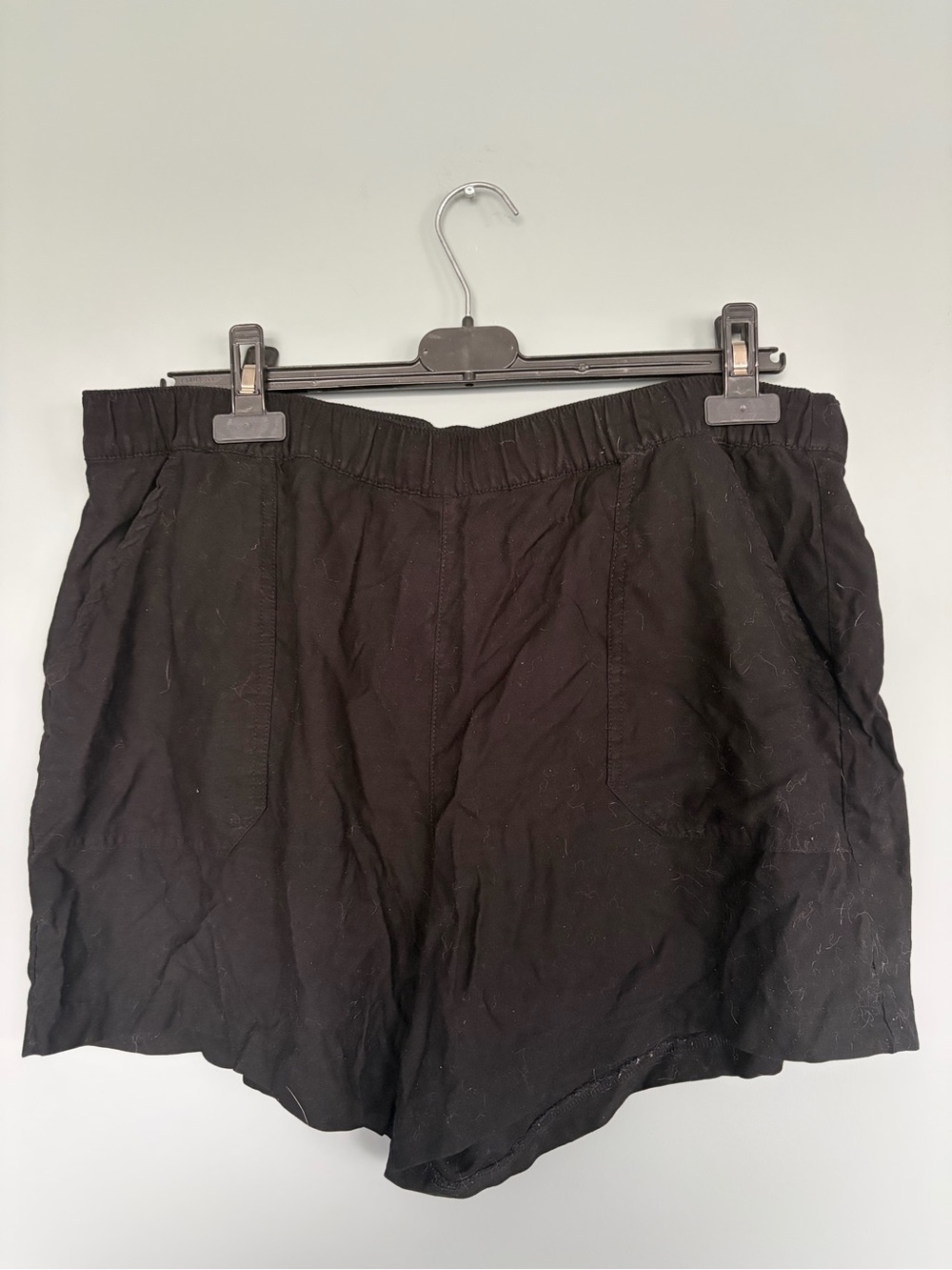 Black Women’s Elastic-Waist Casual Shorts